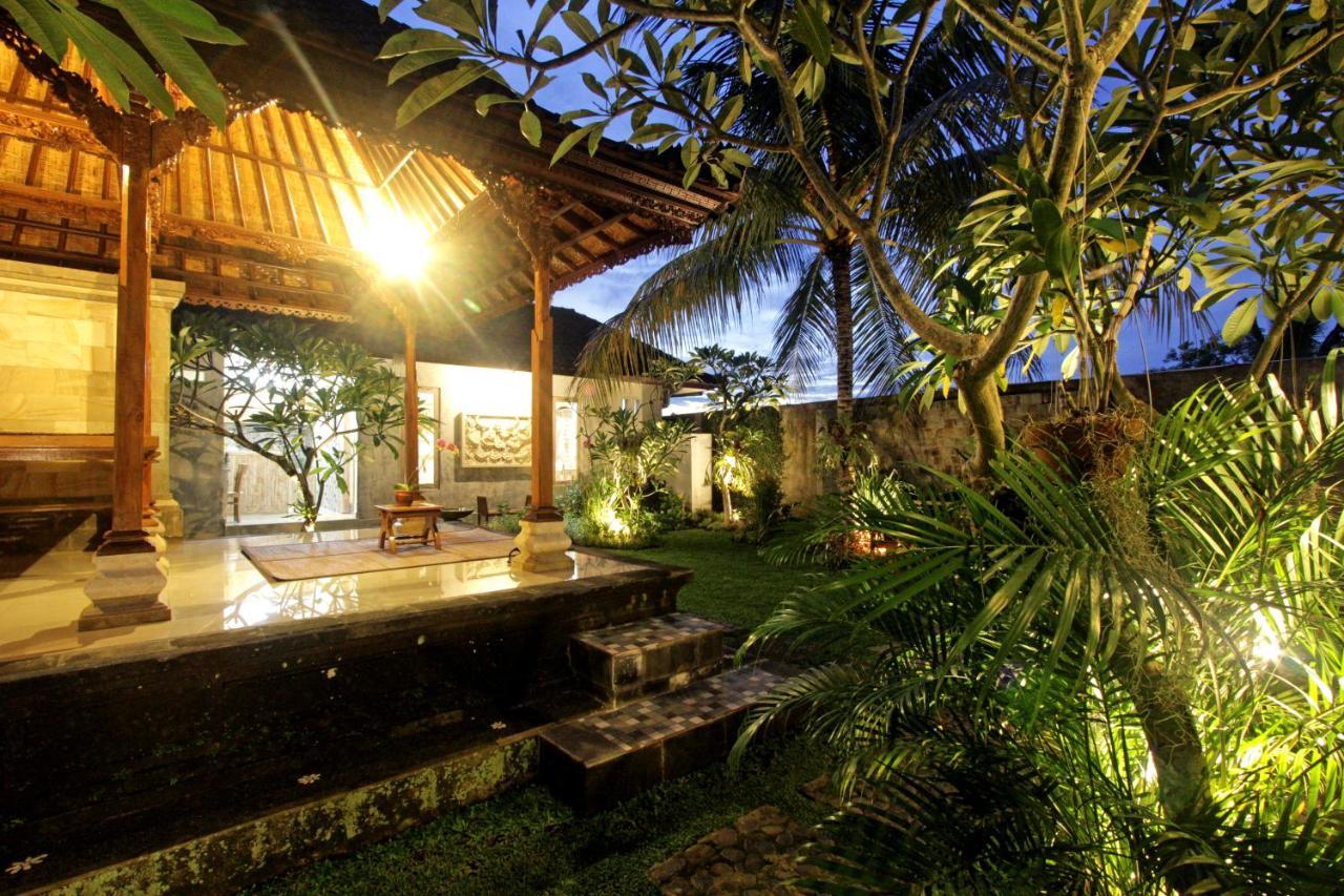Sari House Ubud - Balinese Style Homestay エクステリア 写真