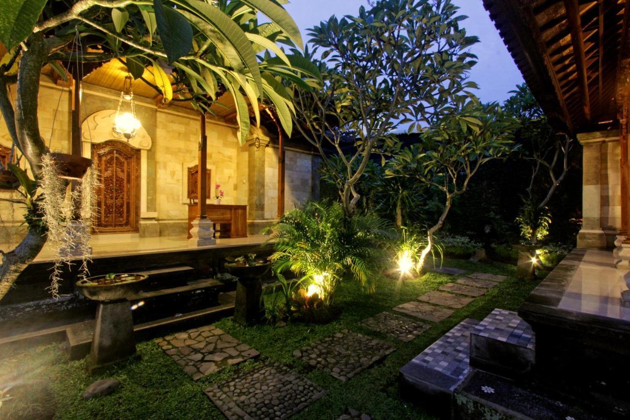 Sari House Ubud - Balinese Style Homestay エクステリア 写真