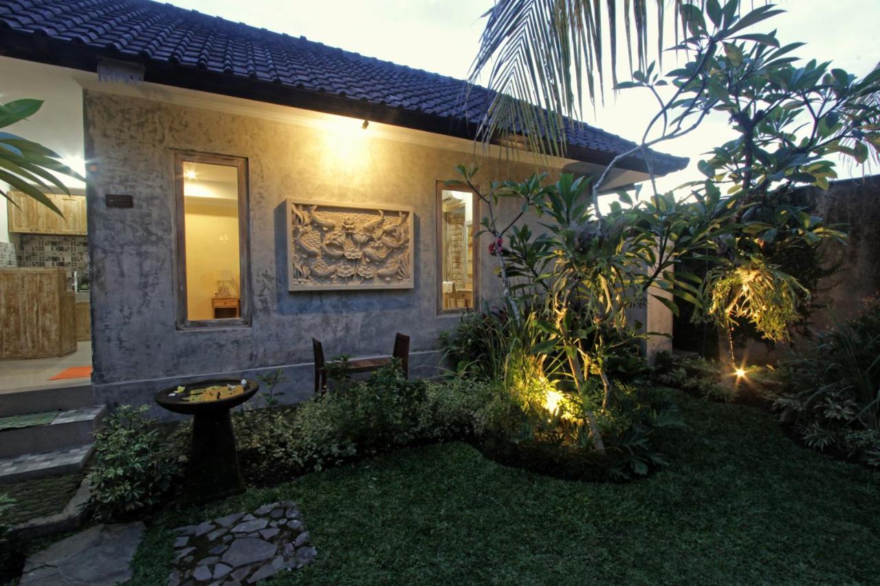 Sari House Ubud - Balinese Style Homestay エクステリア 写真