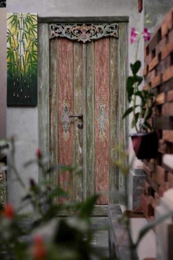 Sari House Ubud - Balinese Style Homestay エクステリア 写真