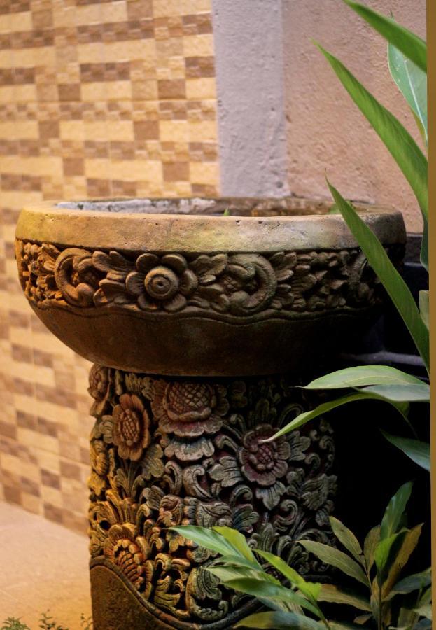 Sari House Ubud - Balinese Style Homestay エクステリア 写真