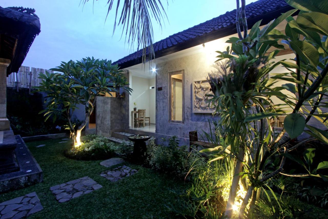 Sari House Ubud - Balinese Style Homestay エクステリア 写真