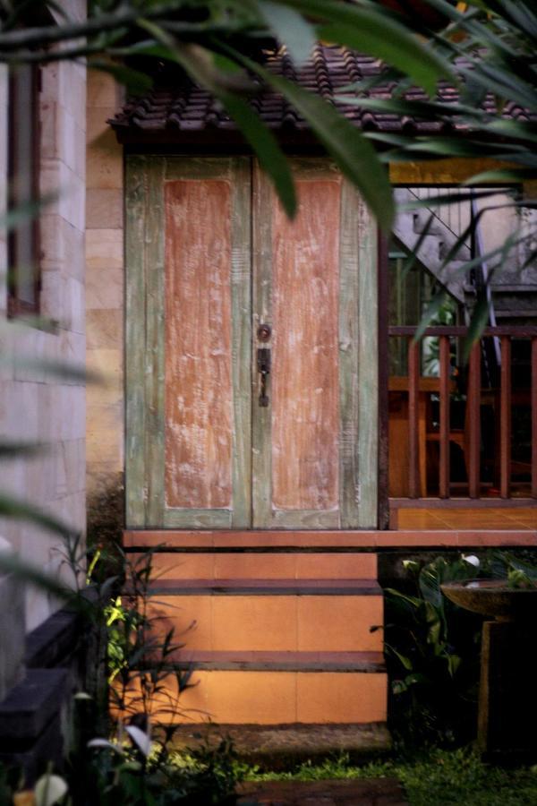 Sari House Ubud - Balinese Style Homestay エクステリア 写真